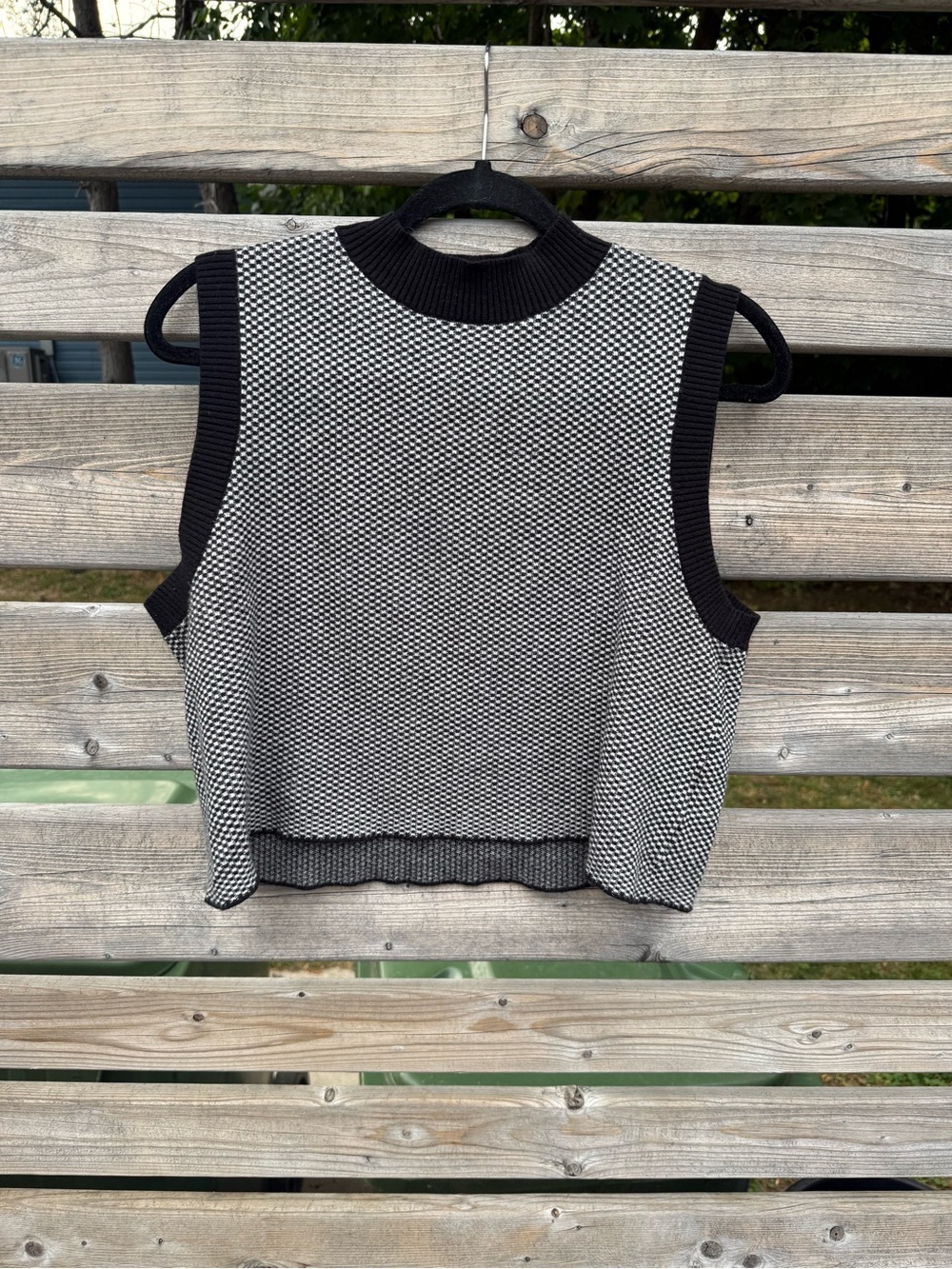 Rachel Zoe Black & White Sleeveless Knit Mock Neck Tank